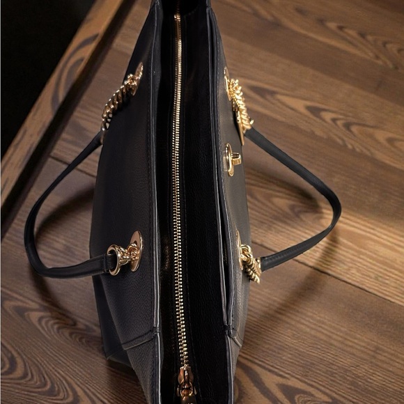 COACH 57107 Turnlock Chain Pebbled Black Leather Tote Shoulder Bag EXCELLENT - Picture 3 of 10